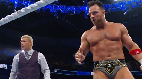 WWE SmackDown results: Live recap, grades as LA Knight and .